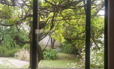 Casa en venta - 2 dormitorios 2 baños - patio - 430 mts2 - Necochea