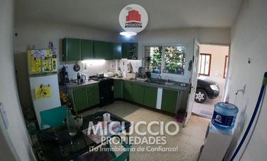Casa en venta, Las Casuarinas esq. Sarmiento, Parque Belén, Belén de Escobar. APTA CREDITO
