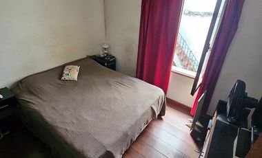 Casa a reciclar en  Almagro lote propio