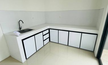 SEWA Rumah 2 Lantai, Baru Gress, Amesta Living-Gunung Anyar, Surabaya