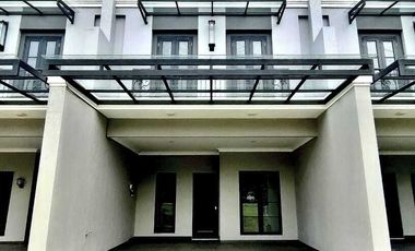 Rumah 3 lantai siap huni di mampang jakarta selatan