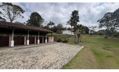 Alquiler Casa Finca de lujo con pesebreras a 15min del Aeropuerto  JMC