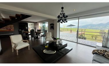 Alquiler Casa Finca de lujo con pesebreras a 15min del Aeropuerto  JMC