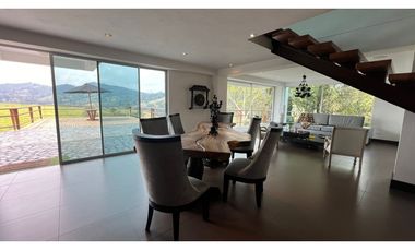 Alquiler Casa Finca de lujo con pesebreras a 15min del Aeropuerto  JMC