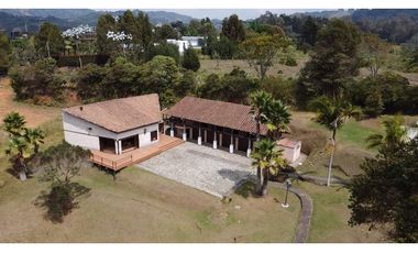 Alquiler Casa Finca de lujo con pesebreras a 15min del Aeropuerto  JMC