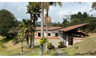 Alquiler Casa Finca de lujo con pesebreras a 15min del Aeropuerto  JMC