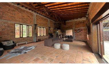 Alquiler Casa Finca de lujo con pesebreras a 15min del Aeropuerto  JMC