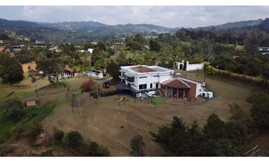 Alquiler Casa Finca de lujo con pesebreras a 15min del Aeropuerto  JMC