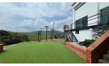 Alquiler Casa Finca de lujo con pesebreras a 15min del Aeropuerto  JMC