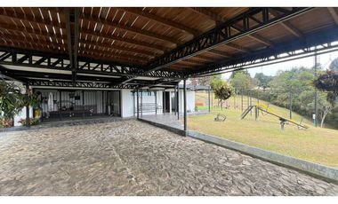 Alquiler Casa Finca de lujo con pesebreras a 15min del Aeropuerto  JMC