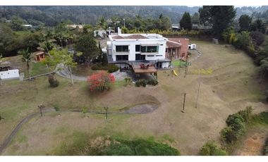 Alquiler Casa Finca de lujo con pesebreras a 15min del Aeropuerto  JMC