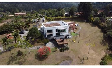 Alquiler Casa Finca de lujo con pesebreras a 15min del Aeropuerto  JMC