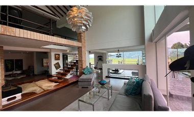 Alquiler Casa Finca de lujo con pesebreras a 15min del Aeropuerto  JMC