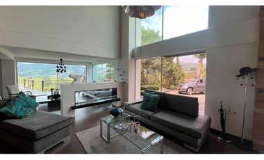 Alquiler Casa Finca de lujo con pesebreras a 15min del Aeropuerto  JMC