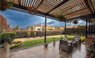 SE VENDE CASA EN CAJICA