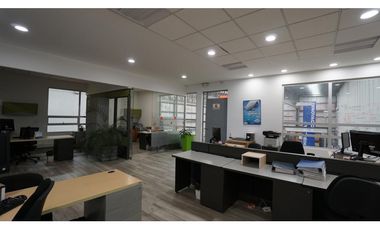 Bodega en venta – 1.735 m² | Siberia