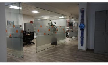 Bodega en venta – 1.735 m² | Siberia