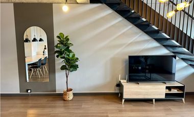 Espectacular apartaestudio dúplex para renta amoblada en Laureles