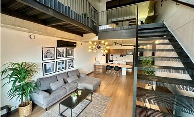 Espectacular apartaestudio dúplex para renta amoblada en Laureles