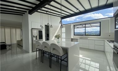 Casa en venta y Arriendo en El Retiro, un nivel más sótano, vista 360°