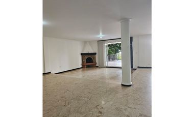 CASA EN UNIDAD CERRADA POBLADO EL TESORO