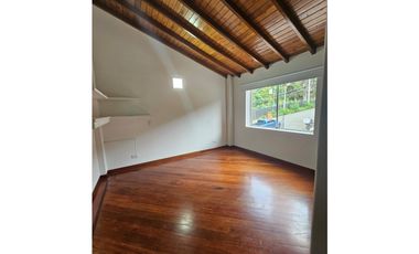 CASA EN UNIDAD CERRADA POBLADO EL TESORO