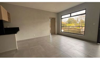 Rento apartamento para estrenar con zona verde 3 garajes