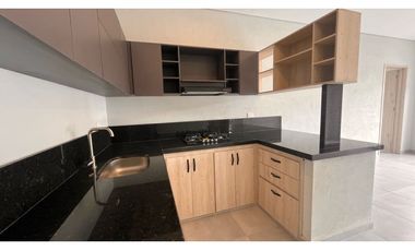 Rento apartamento para estrenar con zona verde 3 garajes