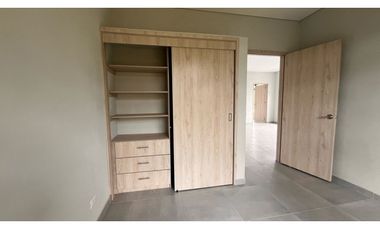 Rento apartamento para estrenar con zona verde 3 garajes