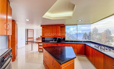 VENTA DE CASA EN UNIDAD CERRADA LAS PALMAS