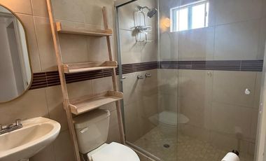 Hermosa casa de un piso en RENTA