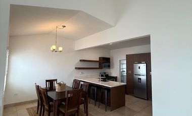 Hermosa casa de un piso en RENTA