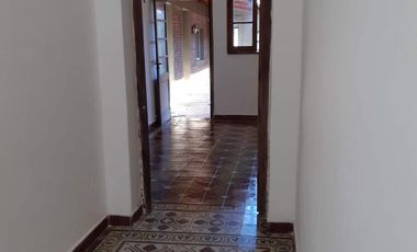 VENTA DE CASA + LOCAL MICRO CENTRO DE LA CIUDAD