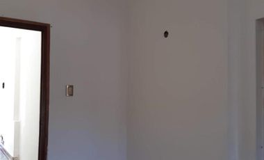 VENTA DE CASA + LOCAL MICRO CENTRO DE LA CIUDAD