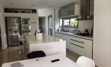 ALQUILER CASA NORDELTA: 3 DORM. DEPEN-PISCINA - ALISOS NORDELTA