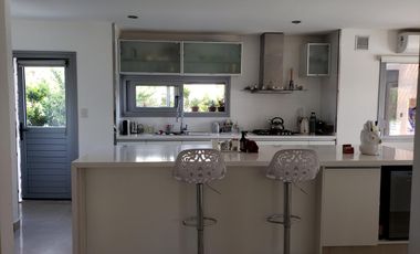 ALQUILER CASA NORDELTA: 3 DORM. DEPEN-PISCINA - ALISOS NORDELTA