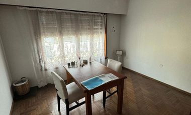 Venta de ph 3 ambientes al frente con local amplio APTO CREDITO