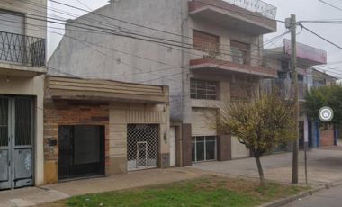 Locales Comerciales en venta - 2 Salones 2 baños - 46mts2 - Tres de Febrero, Caseros