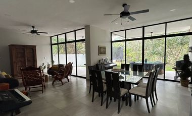 Casa en renta en privada