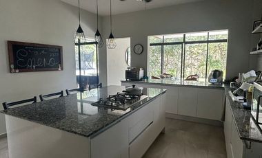 Casa en renta en privada