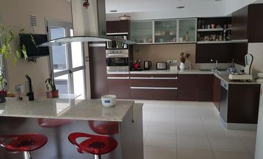 Excepcional casa centrica en Adrogué