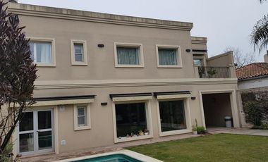 Excepcional casa centrica en Adrogué