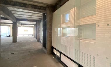 VENTA OFICINA PLAZA ANTIGUA l OBRA GRIS