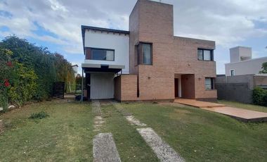 Casa - Valle Escondido