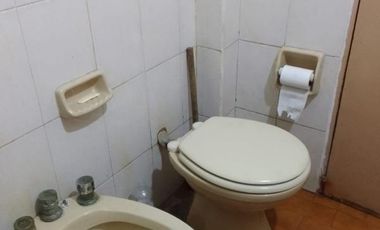 Casa en venta - 4 dormitorios 2 baños - patio y quincho - 315mts2 - Santa Teresita