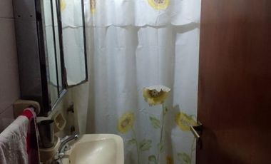 Casa en venta - 4 dormitorios 2 baños - patio y quincho - 315mts2 - Santa Teresita