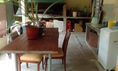 Casa en venta - 4 dormitorios 2 baños - patio y quincho - 315mts2 - Santa Teresita