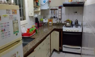 Casa en venta - 4 dormitorios 2 baños - patio y quincho - 315mts2 - Santa Teresita