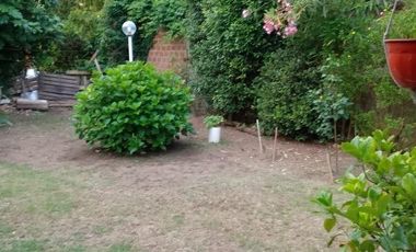 Casa en venta - 4 dormitorios 2 baños - patio y quincho - 315mts2 - Santa Teresita