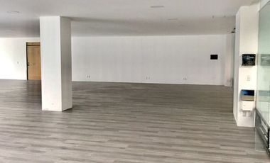 VENTA OFICINA PLAZA ANTIGUA  l